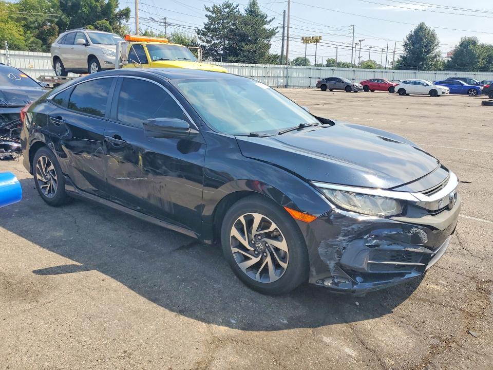 66896386 :رقم المزاد ، 19XFC2F72HE063640 vin ، 2017 Honda Civic مزاد بيع