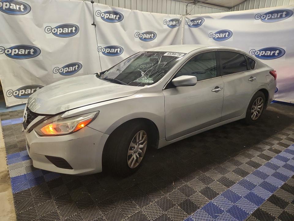 2017 Nissan Altima მანქანა იყიდება აუქციონზე, vin: 1N4AL3AP0HC268460, აუქციონის ნომერი: 65366736