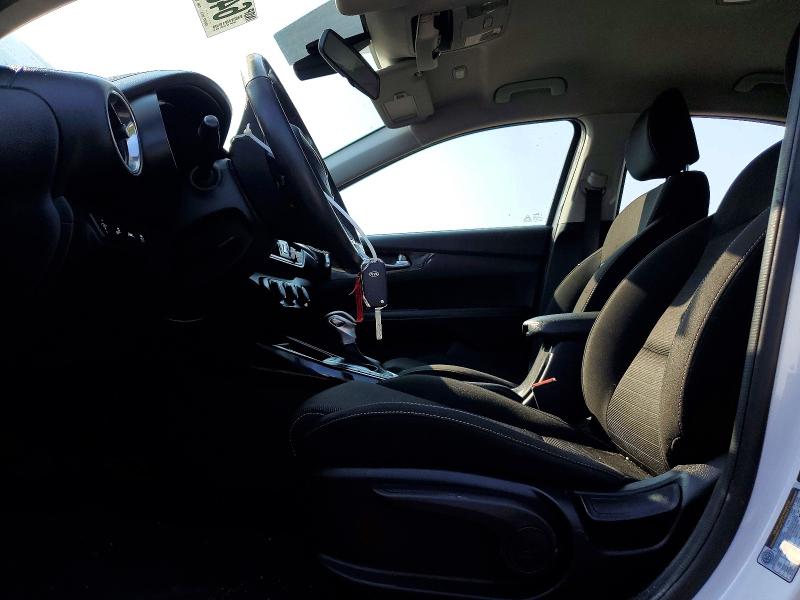 2019 Kia Forte მანქანა იყიდება აუქციონზე, vin: 3KPF54AD7KE122756, აუქციონის ნომერი: 64802046