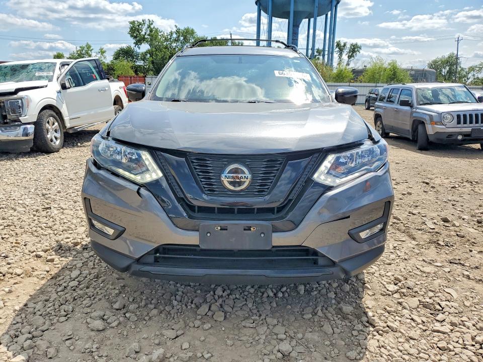 2018 Nissan Rogue მანქანა იყიდება აუქციონზე, vin: 5N1AT2MV0JC805232, აუქციონის ნომერი: 66351736