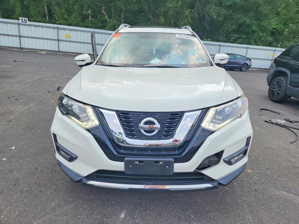 64766886 :رقم المزاد ، 5N1AT2MV9HC751598 vin ، 2017 Nissan Rogue مزاد بيع