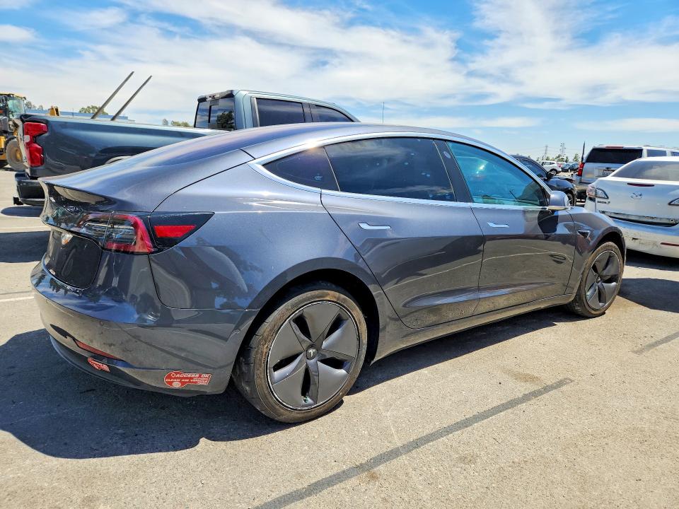 2018 Tesla Model 3 მანქანა იყიდება აუქციონზე, vin: 5YJ3E1EA0JF016398, აუქციონის ნომერი: 65715786