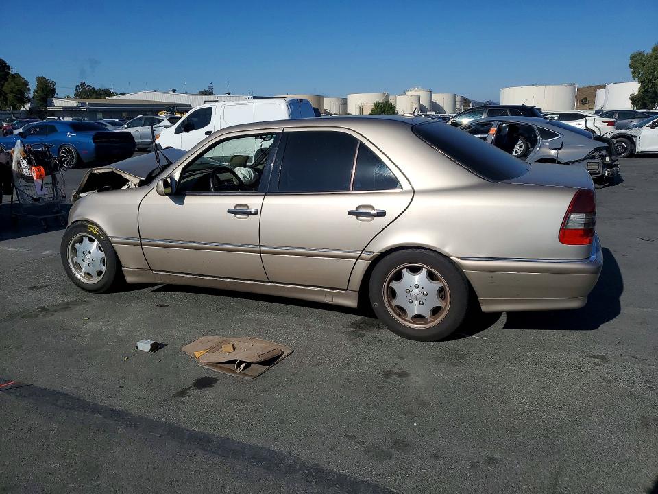 2000 Mercedes-benz C მანქანა იყიდება აუქციონზე, vin: WDBHA24GXYA852329, აუქციონის ნომერი: 65162406