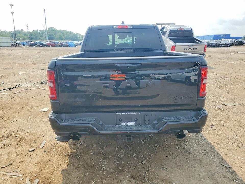 Продажа на аукционе авто 2026 Ram 1500, vin: 1C6SRFFT8TN372185, номер лота: 64302006