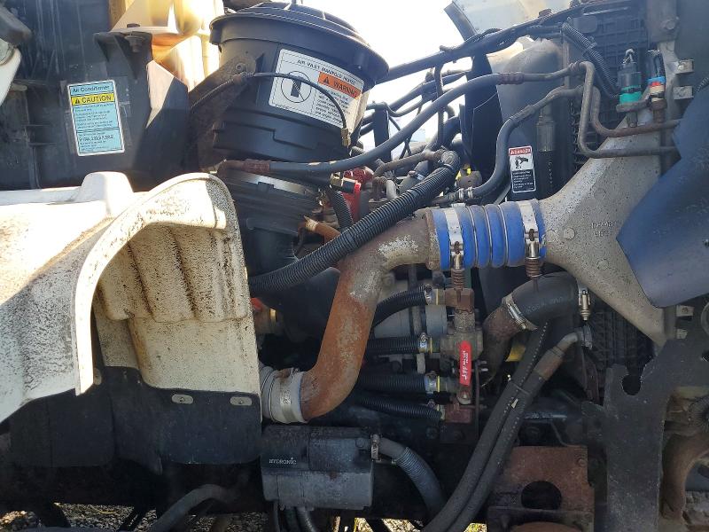 60070606 :رقم المزاد ، 1FVAC3BS1ADAT9421 vin ، 2010 Freightliner M2 مزاد بيع