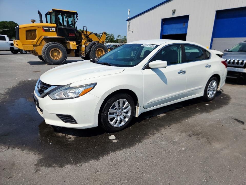 Продажа на аукционе авто 2017 Nissan Altima, vin: 1N4AL3AP1HC132659, номер лота: 64195126