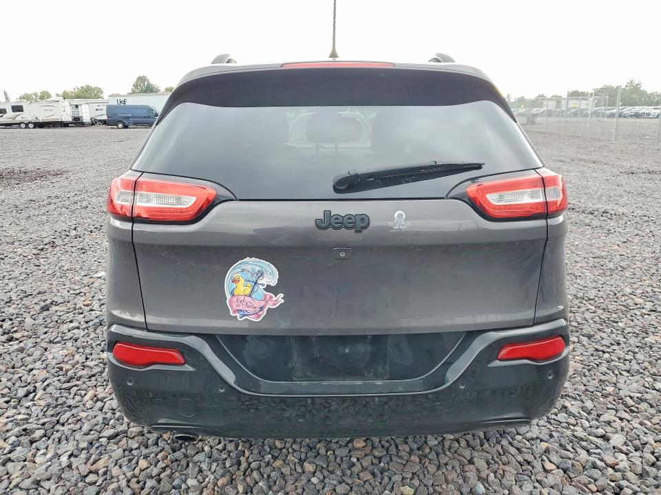 64747626 :رقم المزاد ، 1C4PJLCB4JD588957 vin ، 2018 Jeep Cherokee مزاد بيع