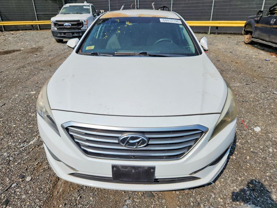 64412196 :رقم المزاد ، 5NPE24AF7FH205062 vin ، 2015 Hyundai Sonata مزاد بيع