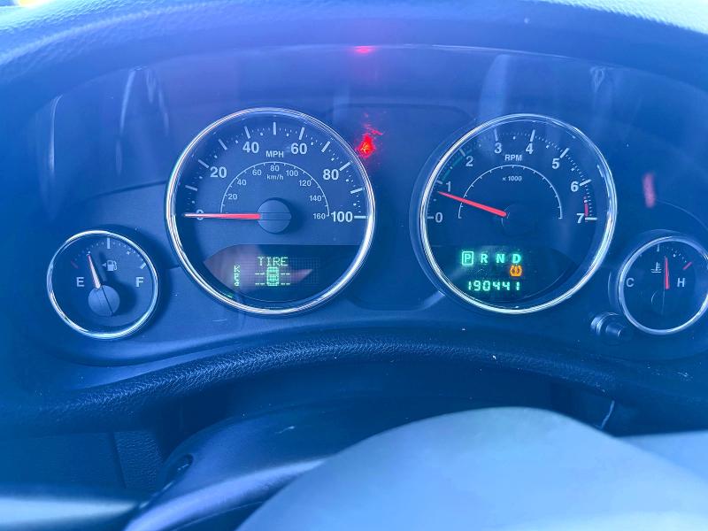 64137816 :رقم المزاد ، 1C4BJWEG5EL105525 vin ، 2014 Jeep Wrangler Unlimited مزاد بيع