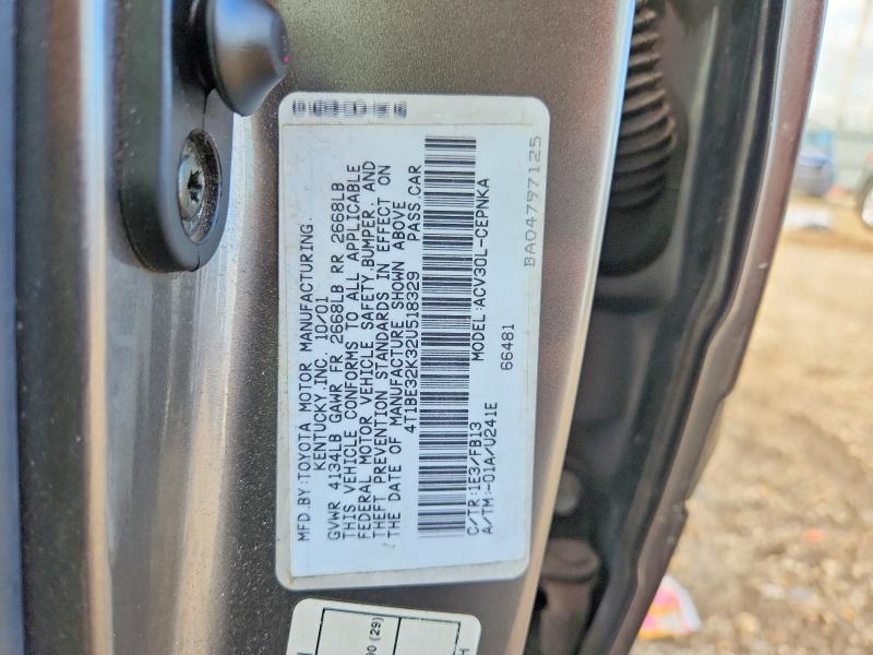 64216556 :رقم المزاد ، 4T1BE32K32U518329 vin ، 2002 Toyota Camry مزاد بيع