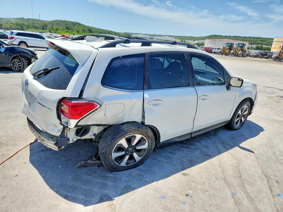 65188406 :رقم المزاد ، JF2SJARC4HH429813 vin ، 2017 Subaru Forester مزاد بيع