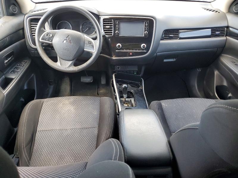2020 Mitsubishi Outlander მანქანა იყიდება აუქციონზე, vin: JA4AD2A35LZ004570, აუქციონის ნომერი: 64332776