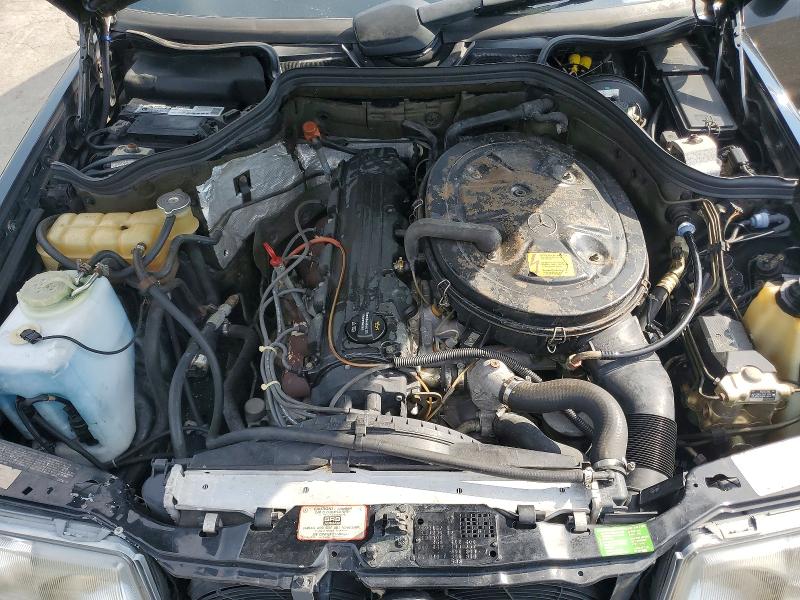 64397146 :رقم المزاد ، WDBED30E2PB912357 vin ، 1993 Mercedes-benz 300 مزاد بيع