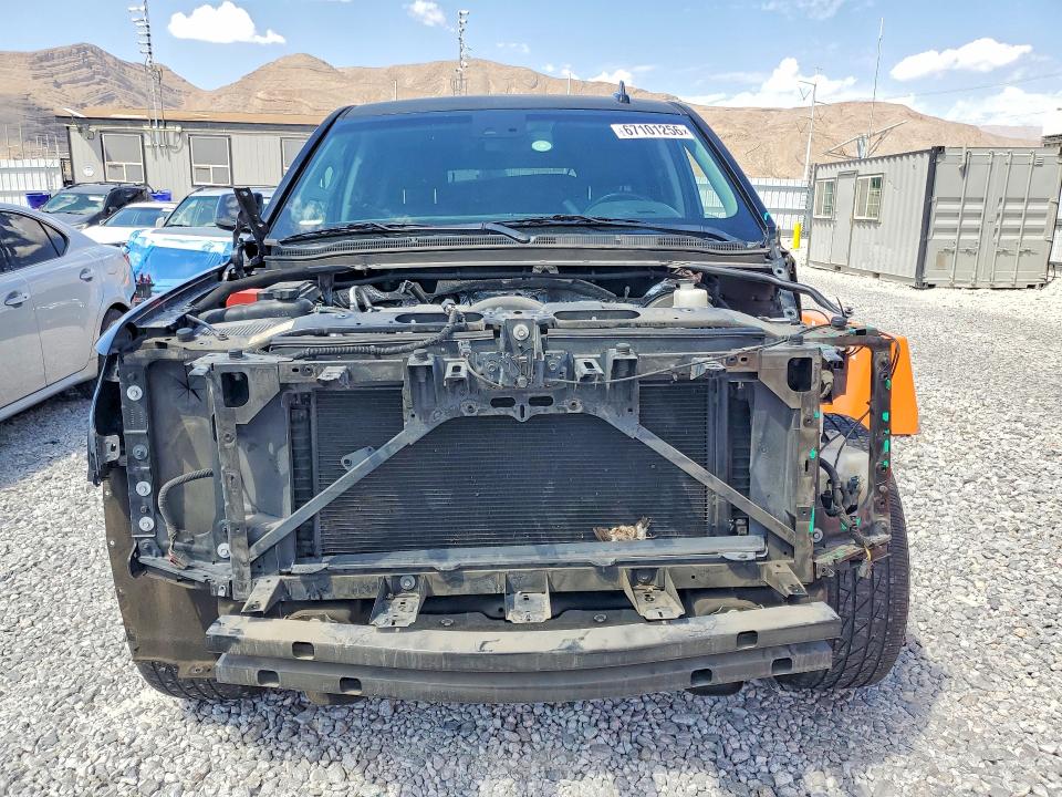 Продажа на аукционе авто 2018 Chevrolet Subrban, vin: 1GNSKHKCXJR105982, номер лота: 67101256