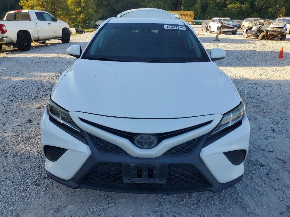 2019 Toyota Camry მანქანა იყიდება აუქციონზე, vin: 4T1B11HKXKU807831, აუქციონის ნომერი: 65447746