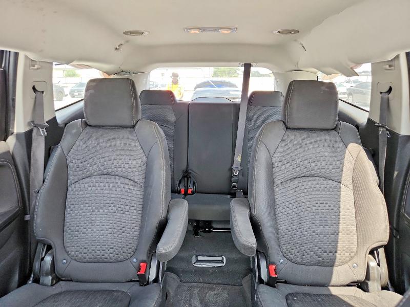 63931376 :رقم المزاد ، 1GNKRGKD1HJ285473 vin ، 2017 Chevrolet Traverse مزاد بيع