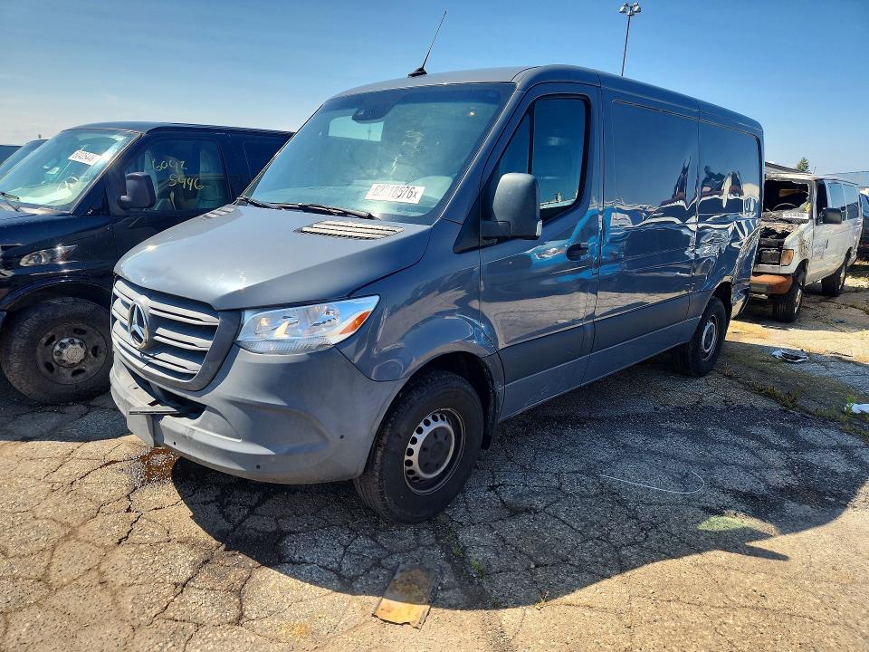 62818576 :رقم المزاد ، W1W4DBHY5MT047593 vin ، 2021 Mercedes-benz Sprinter مزاد بيع