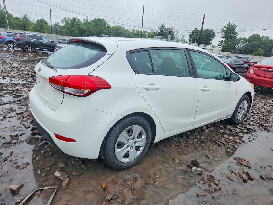 Продажа на аукционе авто 2017 Kia Forte5, vin: KNAFK5A82H5727139, номер лота: 64714716