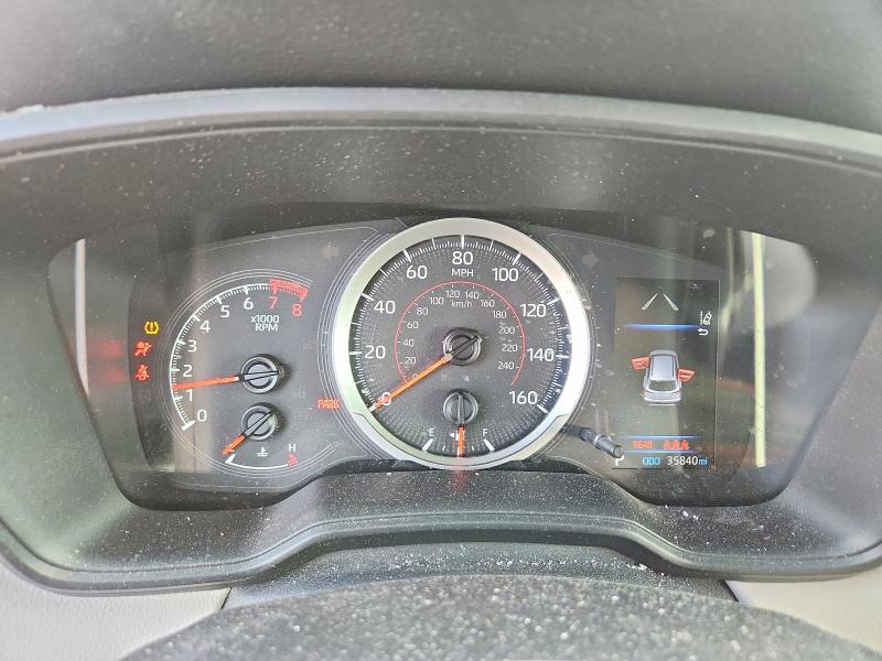 64584146 :رقم المزاد ، 7MUAAAAG8NV018369 vin ، 2022 Toyota Corolla Cross مزاد بيع