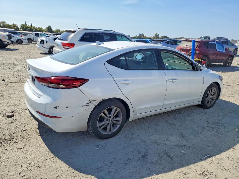 2017 Hyundai Elantra მანქანა იყიდება აუქციონზე, vin: 5NPD84LF8HH212208, აუქციონის ნომერი: 64972756