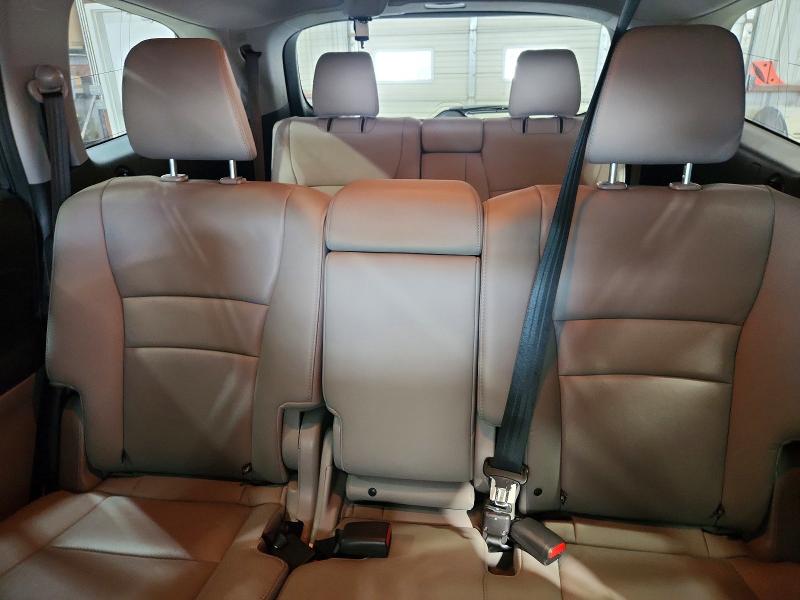 Продажа на аукционе авто 2017 Honda Pilot, vin: 5FNYF6H9XHB104435, номер лота: 61681196