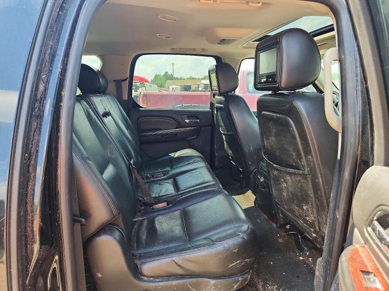 64217746 :رقم المزاد ، 1GYUKHEF1AR239619 vin ، 2010 Cadillac Escalade مزاد بيع