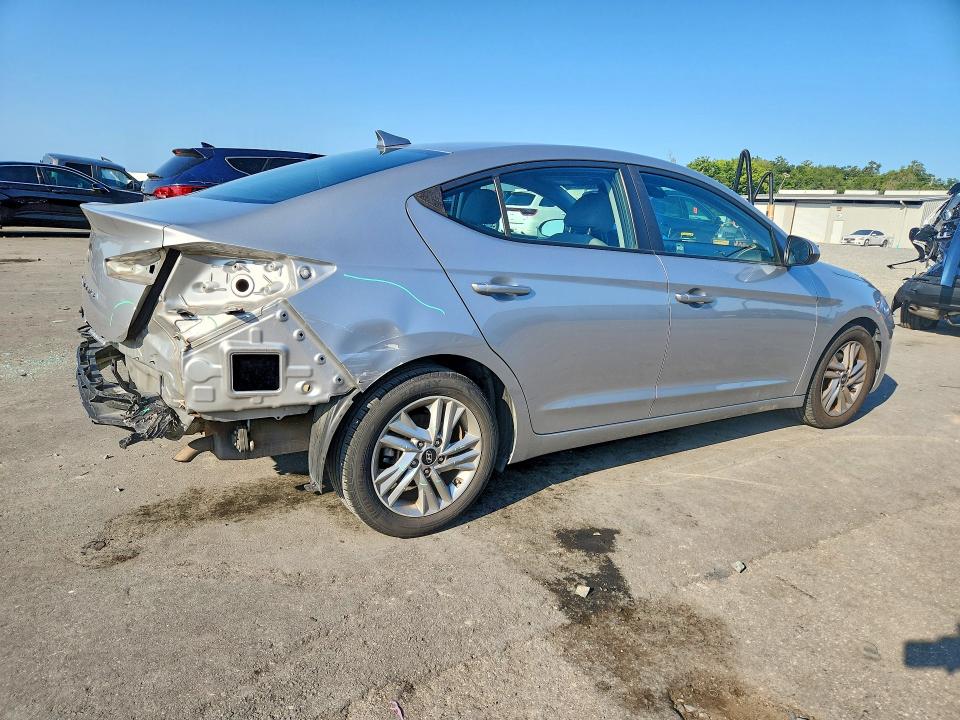 2020 Hyundai Elantra მანქანა იყიდება აუქციონზე, vin: 5NPD84LF3LH555470, აუქციონის ნომერი: 65318156