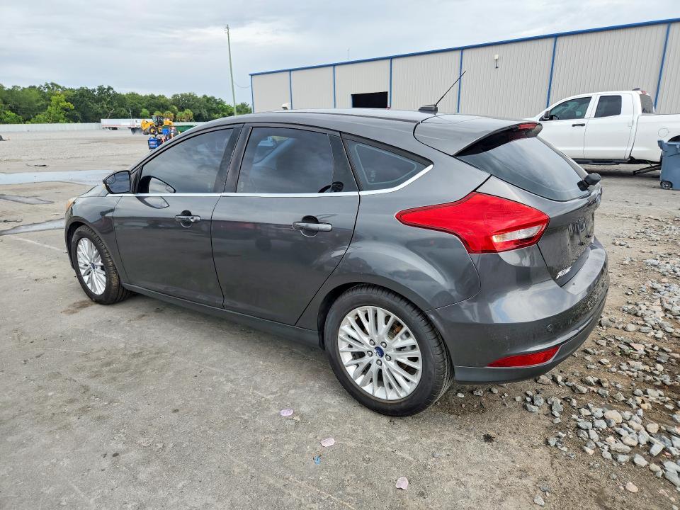 63664246 :رقم المزاد ، 1FADP3N20FL215304 vin ، 2015 Ford Focus مزاد بيع