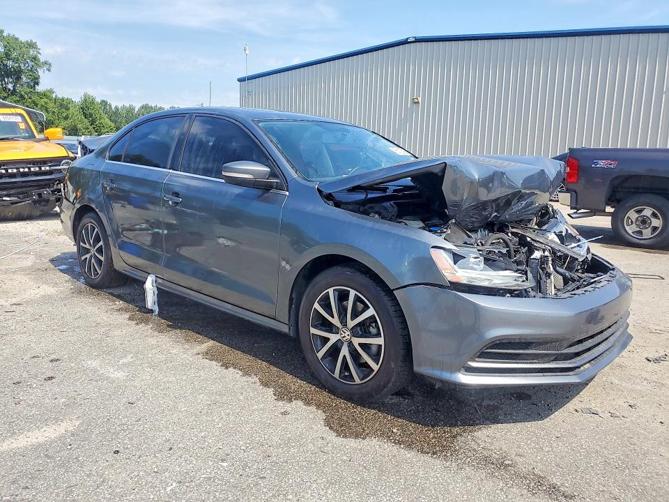 65105906 :رقم المزاد ، 3VWDB7AJ9HM322007 vin ، 2017 Volkswagen Jetta مزاد بيع