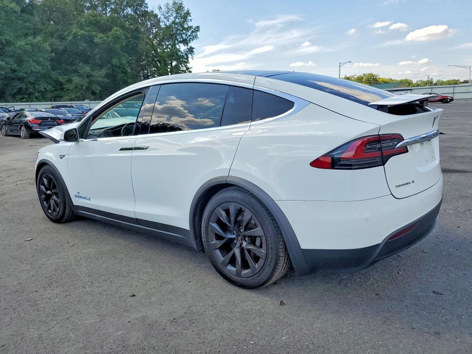 65985766 :رقم المزاد ، 5YJXCBE21GF016554 vin ، 2016 Tesla Model X مزاد بيع