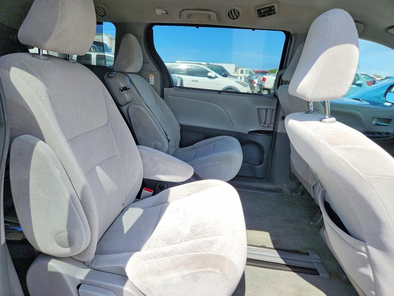 65363326 :رقم المزاد ، 5TDKK3DC2FS532140 vin ، 2015 Toyota Sienna مزاد بيع