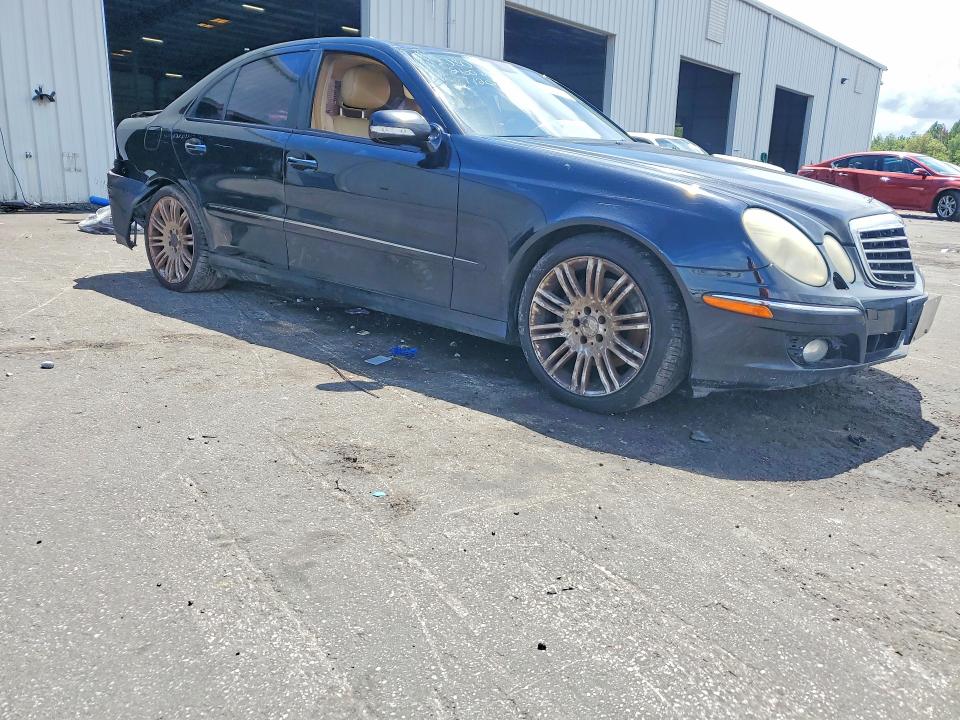 63296906 :رقم المزاد ، WDBUF56X68B260788 vin ، 2008 Mercedes-benz E مزاد بيع