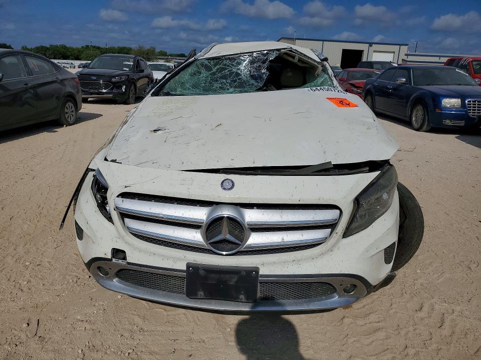 Продаж на аукціоні авто 2015 Mercedes-benz Gla, vin: WDCTG4EB7FJ182240, номер лоту: 64450726