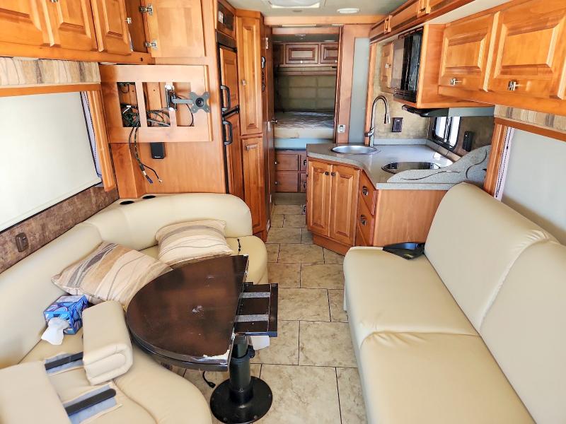 70905416 :رقم المزاد ، 5VBRC93A3BA113145 vin ، 2011 Tiffin Motorhomes Inc Breeze مزاد بيع