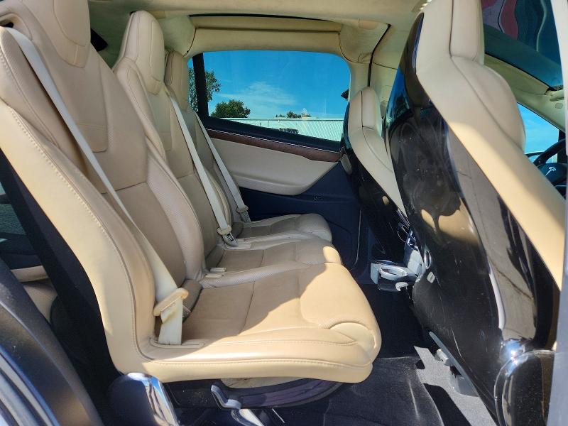 Продажа на аукционе авто 2016 Tesla Model X, vin: 5YJXCAE27GF026838, номер лота: 66140356