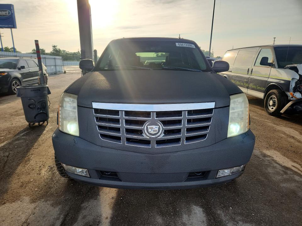 2008 Cadillac Escalade მანქანა იყიდება აუქციონზე, vin: 1GYFK63878R152772, აუქციონის ნომერი: 65613306