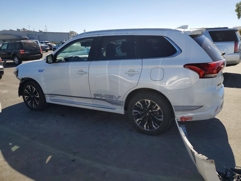 2018 Mitsubishi Outlander მანქანა იყიდება აუქციონზე, vin: JA4J24A52JZ059056, აუქციონის ნომერი: 63685316