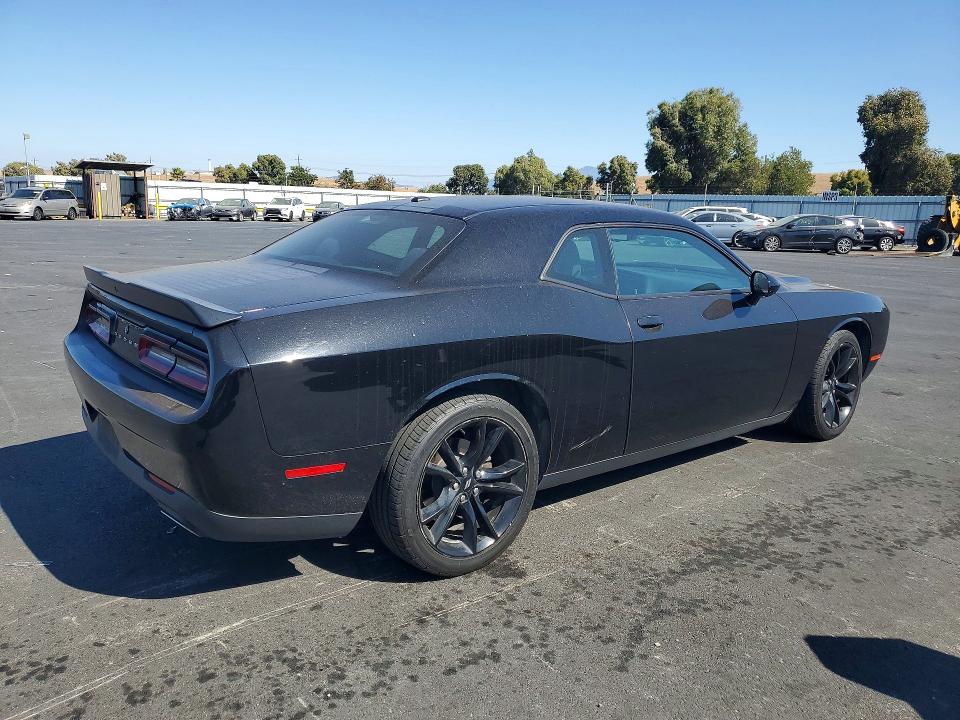 Продаж на аукціоні авто 2017 Dodge Challenger, vin: 2C3CDZAGXHH640679, номер лоту: 64851286
