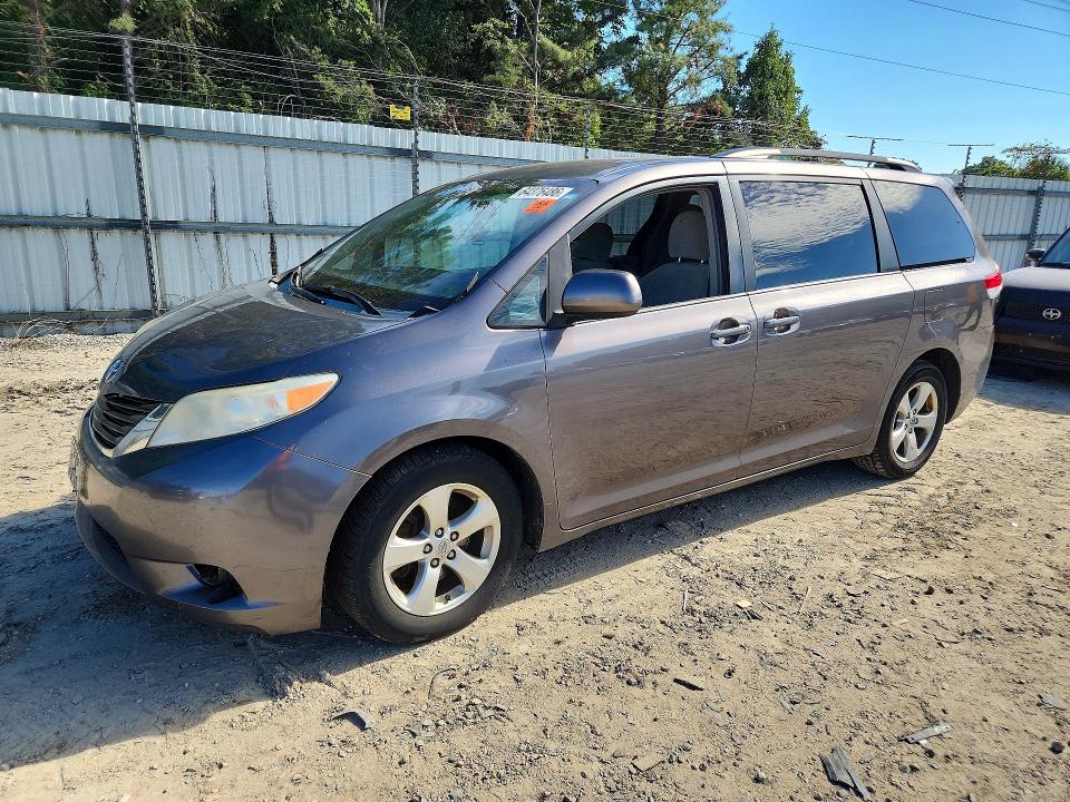 Aukcja sprzedaży 2013 Toyota Sienna, vin: 5TDKK3DC2DS372161, numer aukcji: 64376486