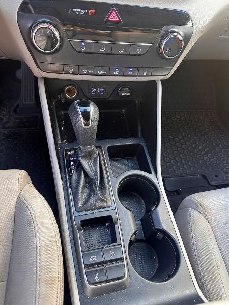 Продаж на аукціоні авто 2018 Hyundai Tucson, vin: KM8J3CA49JU676774, номер лоту: 65408436