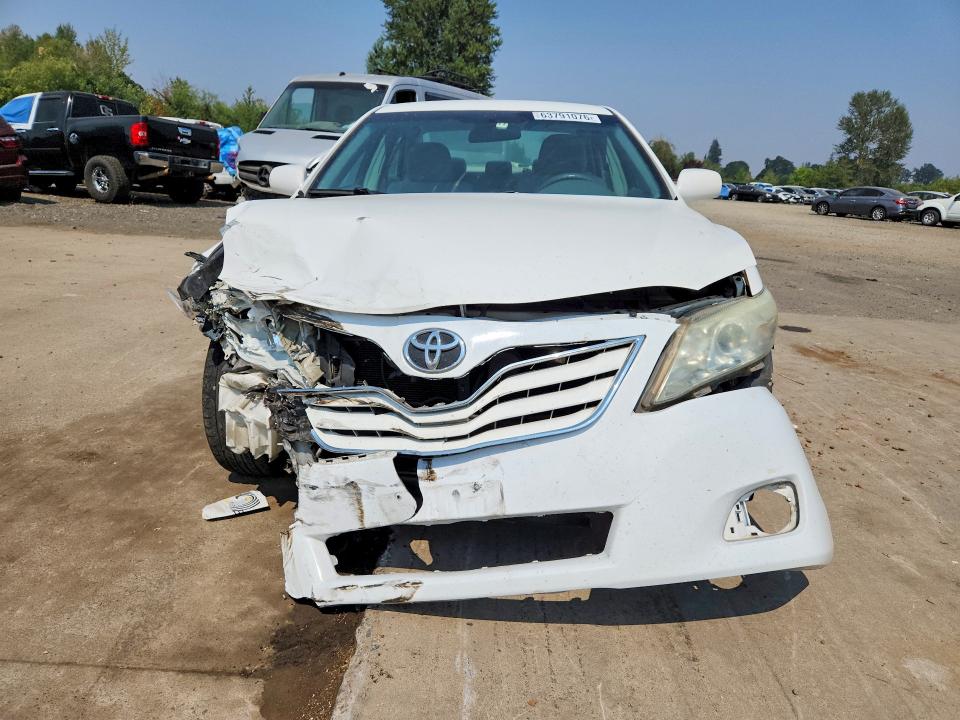 63791076 :رقم المزاد ، 4T4BF3EK8BR152060 vin ، 2011 Toyota Camry مزاد بيع