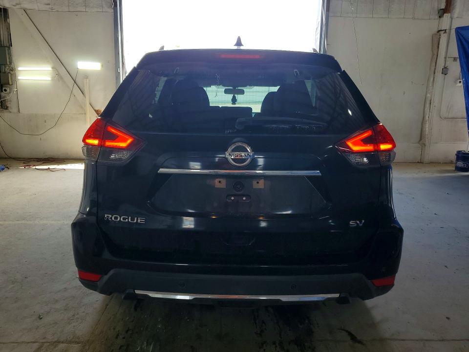 63315156 :رقم المزاد ، KNMAT2MT2HP511336 vin ، 2017 Nissan Rogue مزاد بيع