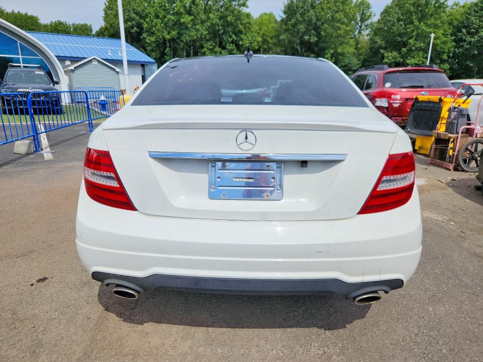 2013 Mercedes-benz C მანქანა იყიდება აუქციონზე, vin: WDDGF8AB8DA780993, აუქციონის ნომერი: 66972976