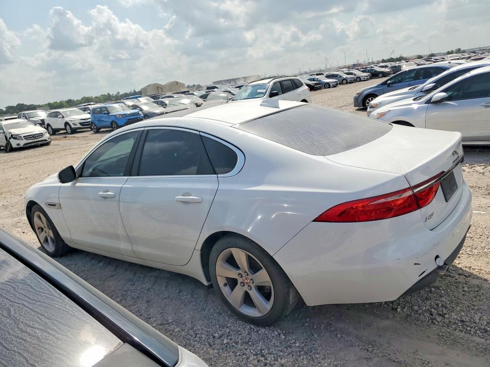 Продаж на аукціоні авто 2018 Jaguar Xf, vin: SAJBR4FX7JCY70596, номер лоту: 64149176