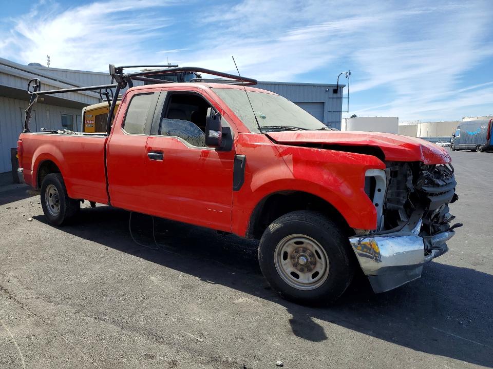 69237046 :رقم المزاد ، 1FT7X2A61NEG05244 vin ، 2022 Ford F250 مزاد بيع