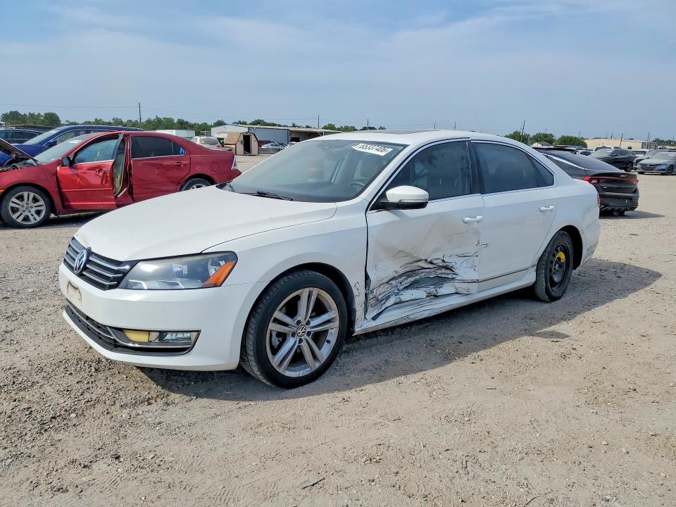 2015 Volkswagen Passat მანქანა იყიდება აუქციონზე, vin: 1VWBS7A36FC004711, აუქციონის ნომერი: 65337406