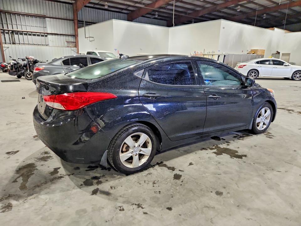64294656 :رقم المزاد ، 5NPDH4AE6DH427882 vin ، 2013 Hyundai Elantra مزاد بيع