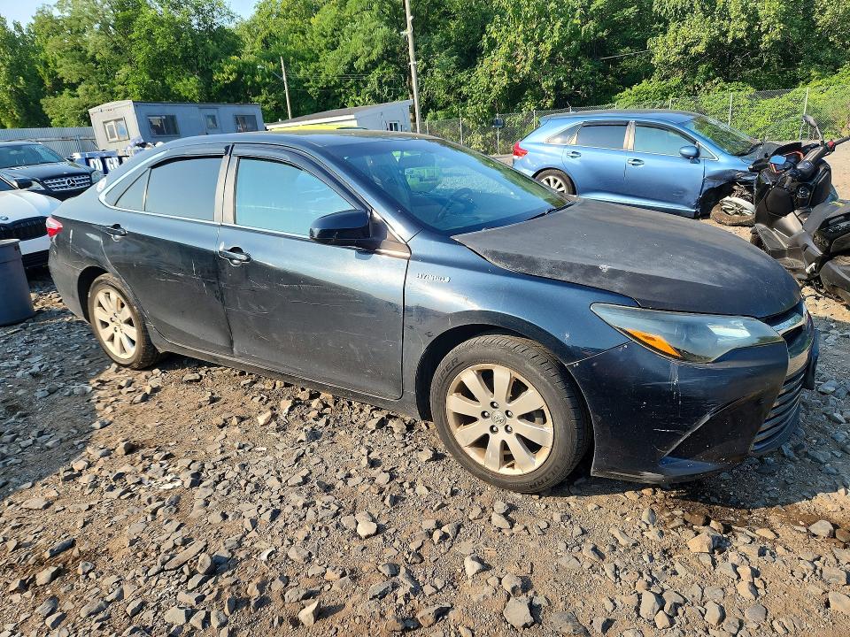 64401206 :رقم المزاد ، 4T1BD1FK3FU151889 vin ، 2015 Toyota Camry Hybrid مزاد بيع