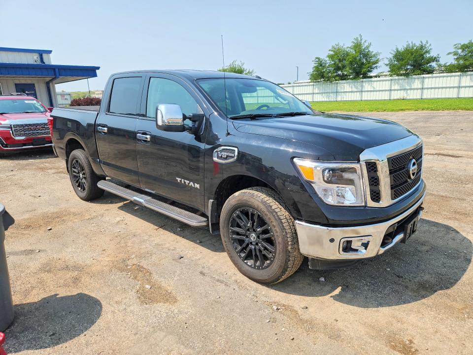 2017 Nissan Titan მანქანა იყიდება აუქციონზე, vin: 1N6AA1E55HN503840, აუქციონის ნომერი: 64662316