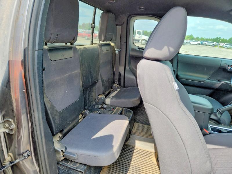 Продажа на аукционе авто 2018 Toyota Tacoma, vin: 5TFSZ5AN5JX133335, номер лота: 64838676